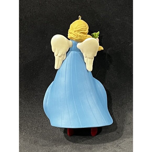 2013 Hallmark Christmas Ornament England Angels Around the World Series HM11 - Picture 3 of 5